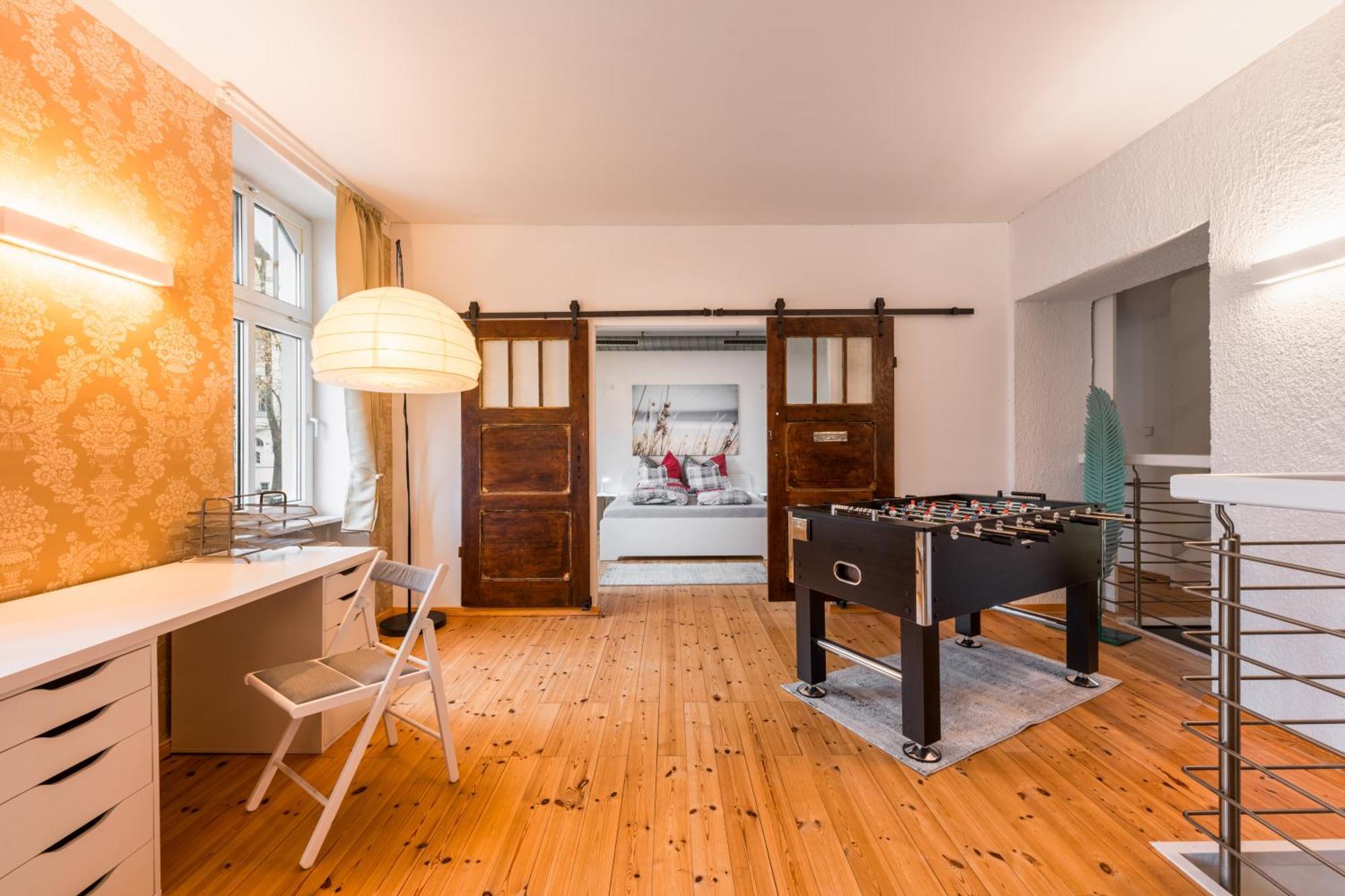 Exklusive Und Grosszuegige Wohnung 140 Qm In Magdeburg Top-Lage Mit Kicker Fuer Bis Zu 8 Personen Exterior photo